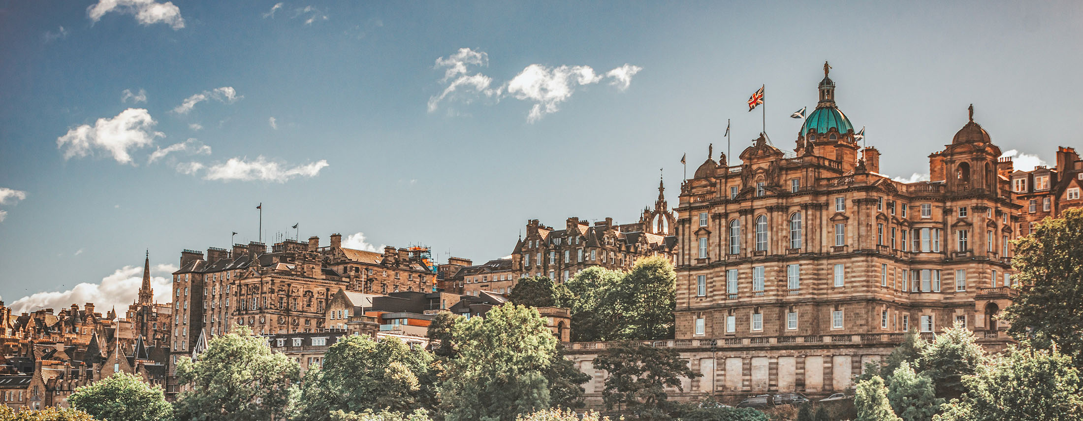 A beautiful vista of the Old Town, Edinburgh, on a sunny day.
